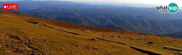 Pogled iz Matajurja na Alpe, Benečijo, in jadransko obalo.